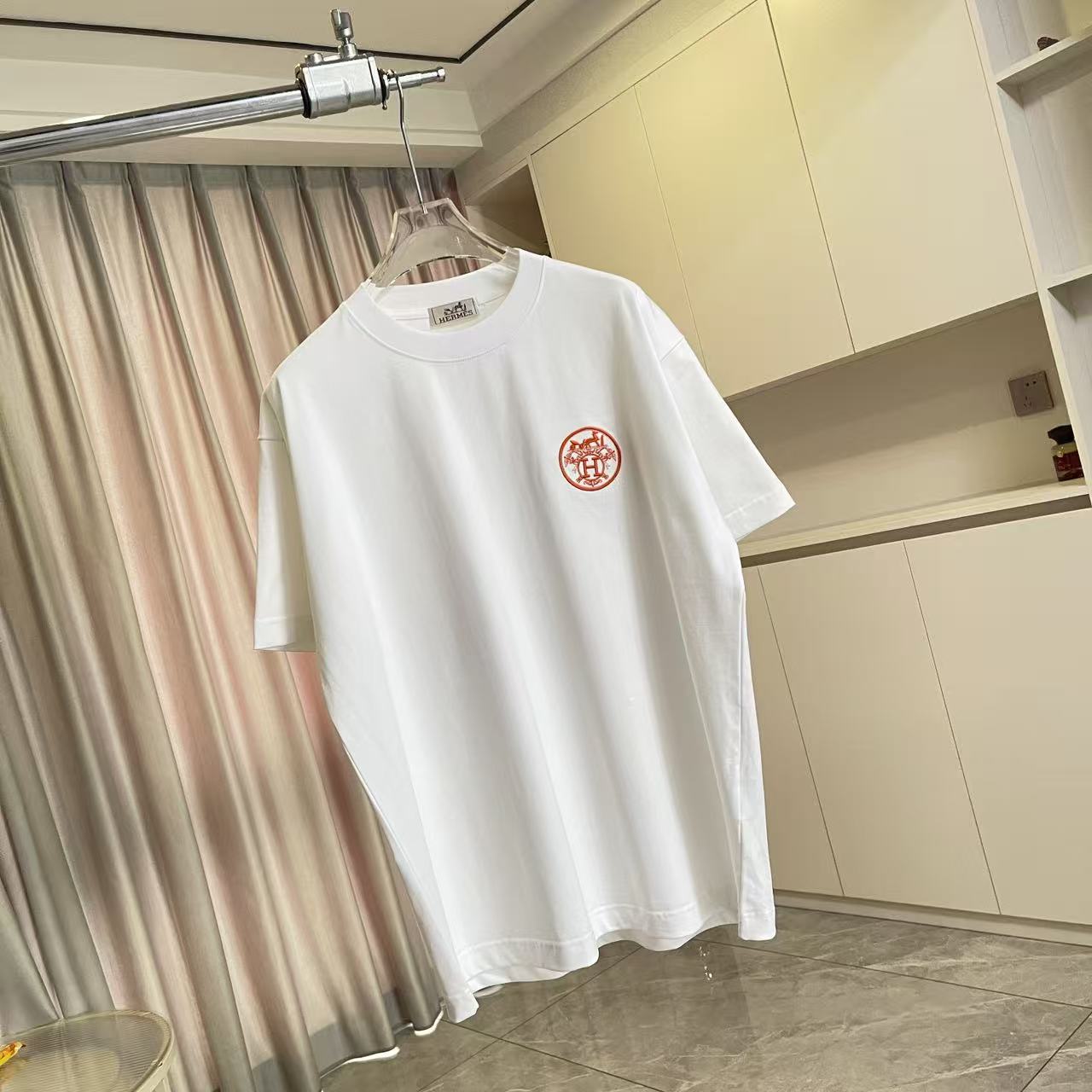 Hermès Herme*爱马仕2026夏季新款 个性logo绣花 定制面料300g 短袖T恤