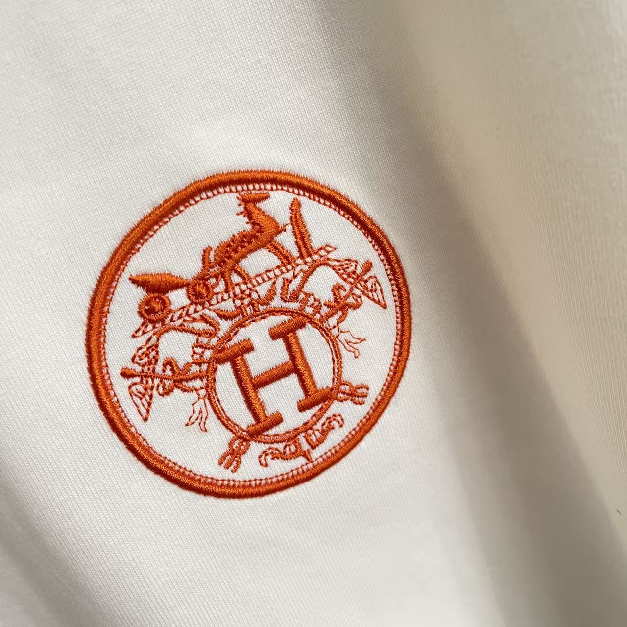 Hermès Herme*爱马仕2026夏季新款 个性logo绣花 定制面料300g 短袖T恤