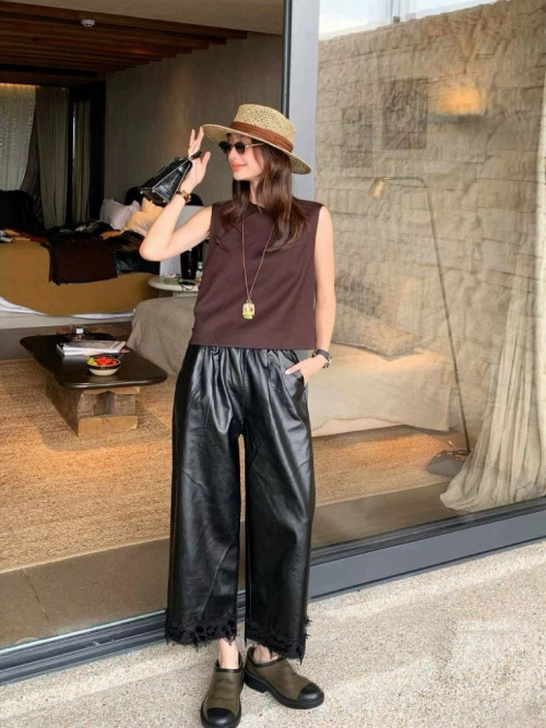 Elegant Faux Leather Wide Leg Cropped Pants with Lace Trim - Comfortable Fit 1 Elegant Faux Leather Wide Leg Cropped Pants with Lace Trim - Comfortable Fit
