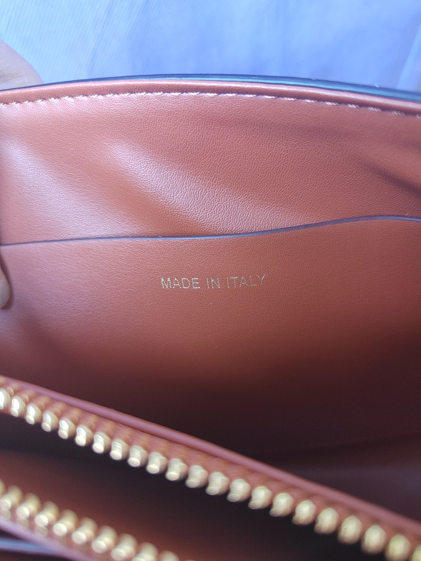 NINO 中号柔软牛皮手袋 - 手提・肩背・斜挎対応