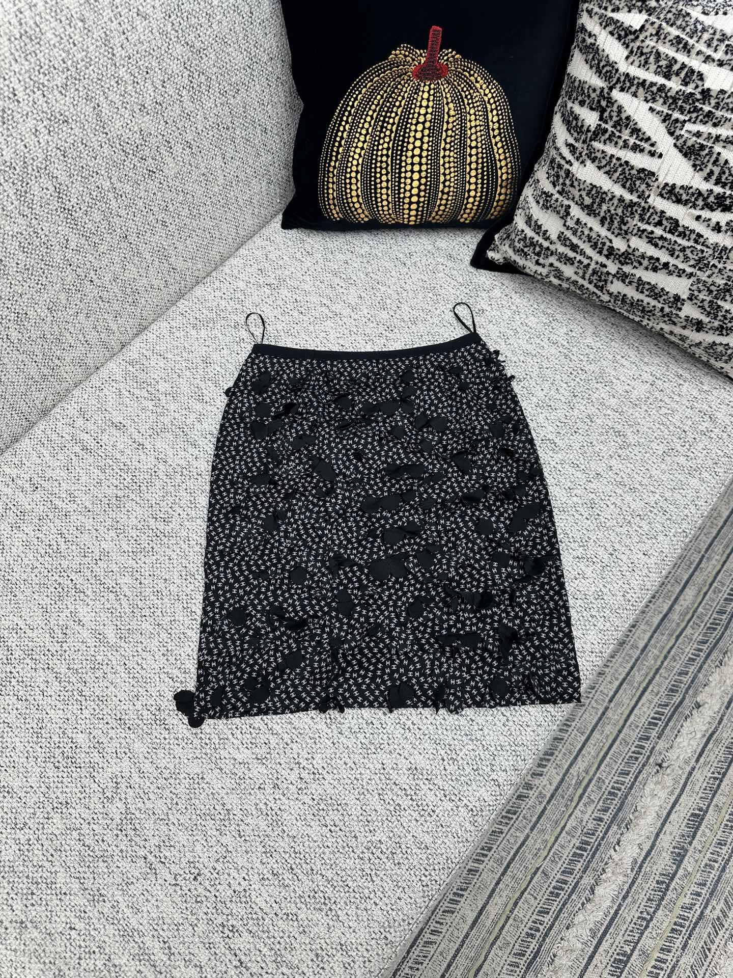 NO:518663,Chanel 25ss new Coco Beach beach series printed stretch knitted casual skirt women's black S.M.L., chanel, skirts, alexander wang19860909香奈儿25ss新款Coco Beach沙滩系列 印花弹力针织休闲短裙 女款 黑色 码数S.M.L.,,chanel,skirts,alexander wang,Men's clothing