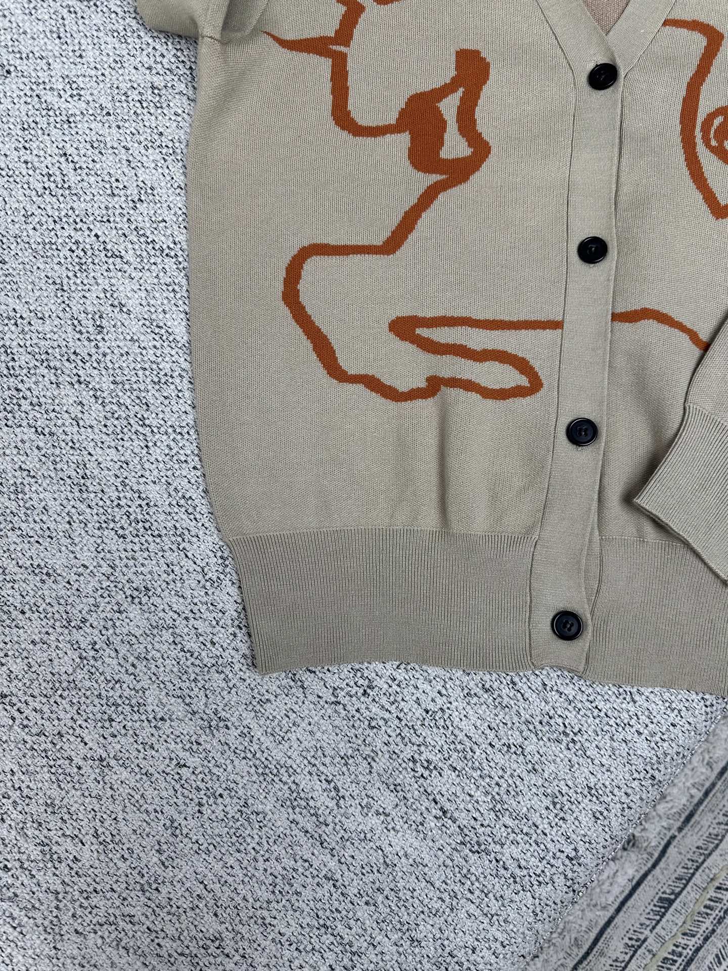 巴宝莉 25ss新款马术骑士徽标单排扣V领休闲长袖针织衫 男女同款 高版本码数：S.M.L.XL.