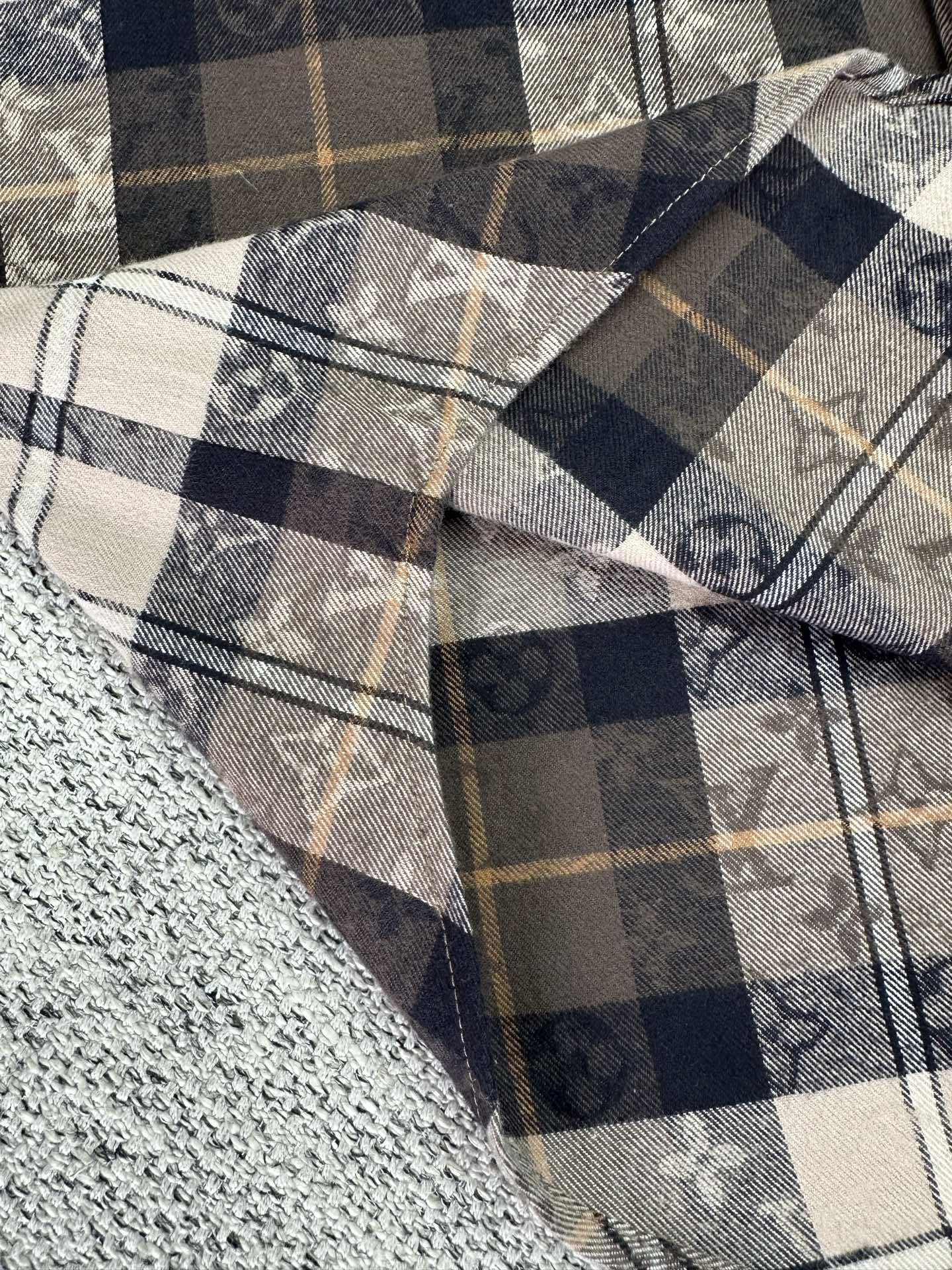 Louis Vuitton Monogram Flannel Long Sleeve Polo Shirt - Autumn Hues 8 i1761278799758 3943 0 5