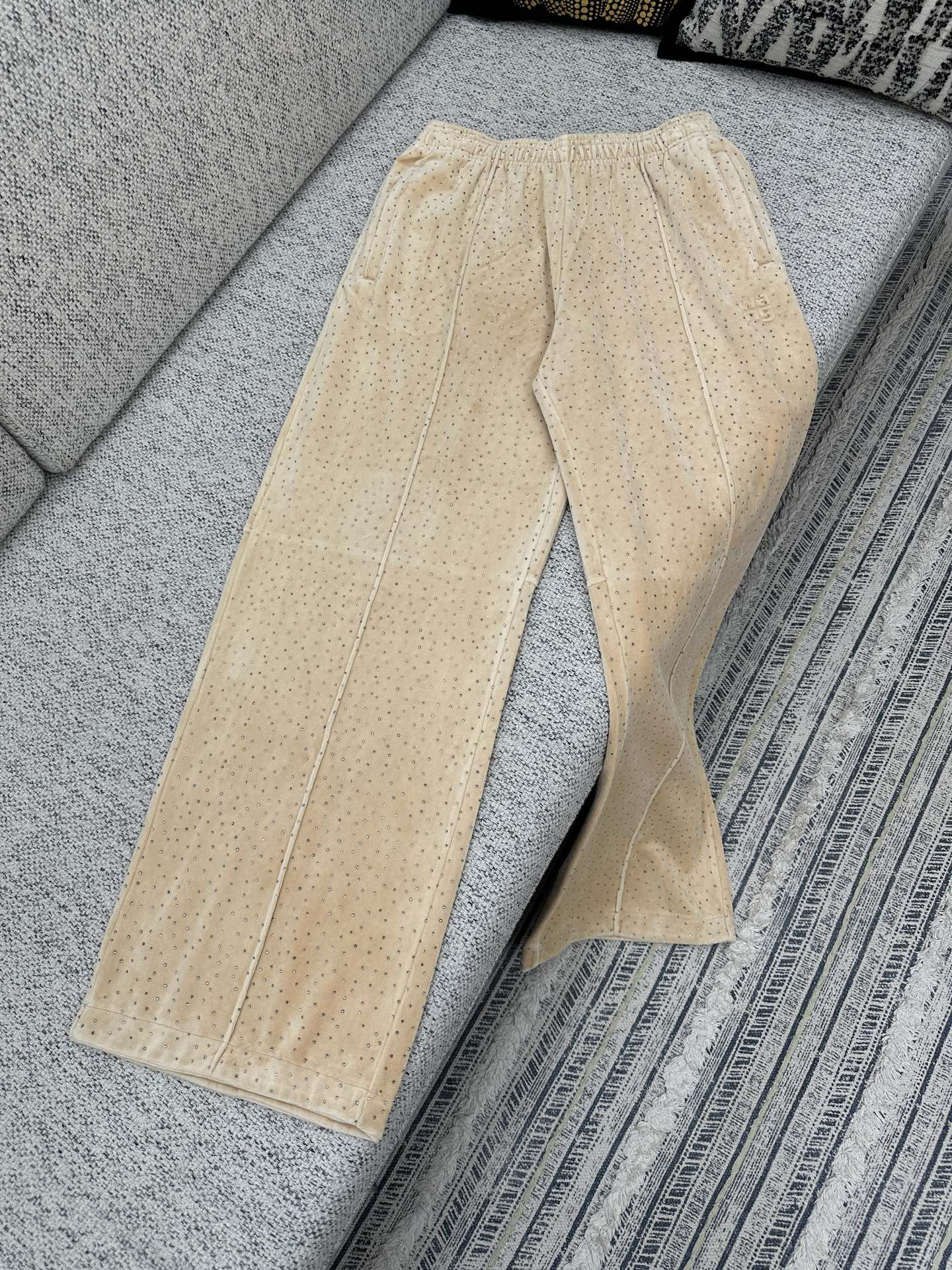 _dKO9sF5qKsgA3Sioe1crNIIbYlgRKUleUV3q2uw