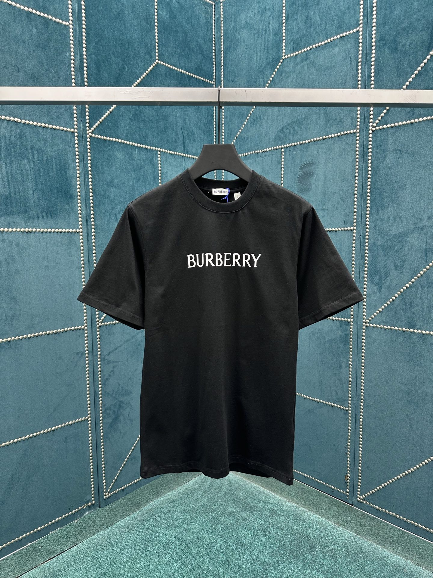 Burberry 巴宝莉 26新款T 恤衫 选用轻盈平织棉面料打造