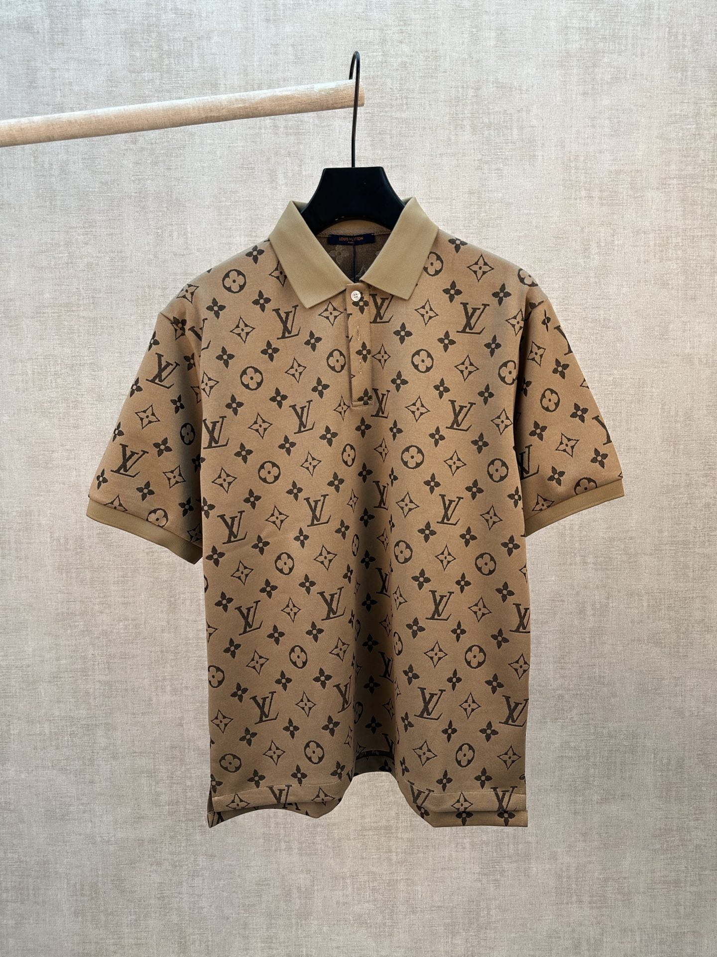 P130 驴家 26ss 新款满印扣子方领POLO衫T恤短袖 高版本。 码数：S. M. L. XL. XXL.