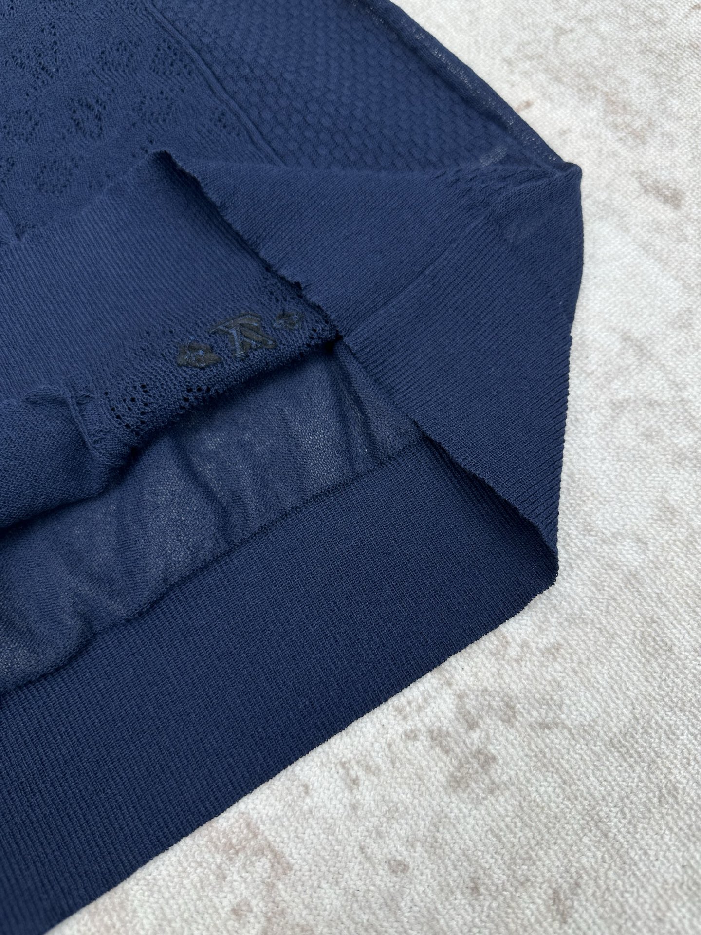 Louis Vuitton 驴家 26ss 新款短袖马球衫以细腻的丝棉混纺面料织就