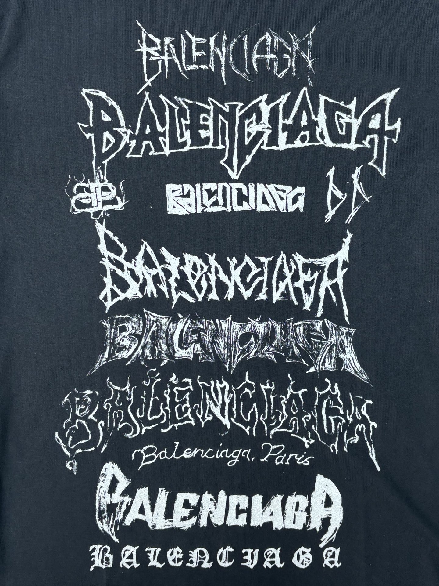 Balenciaga 巴黎世家 26SS 新款x New Year 字母印花圆领套头短袖 T恤 宽松版型 男款