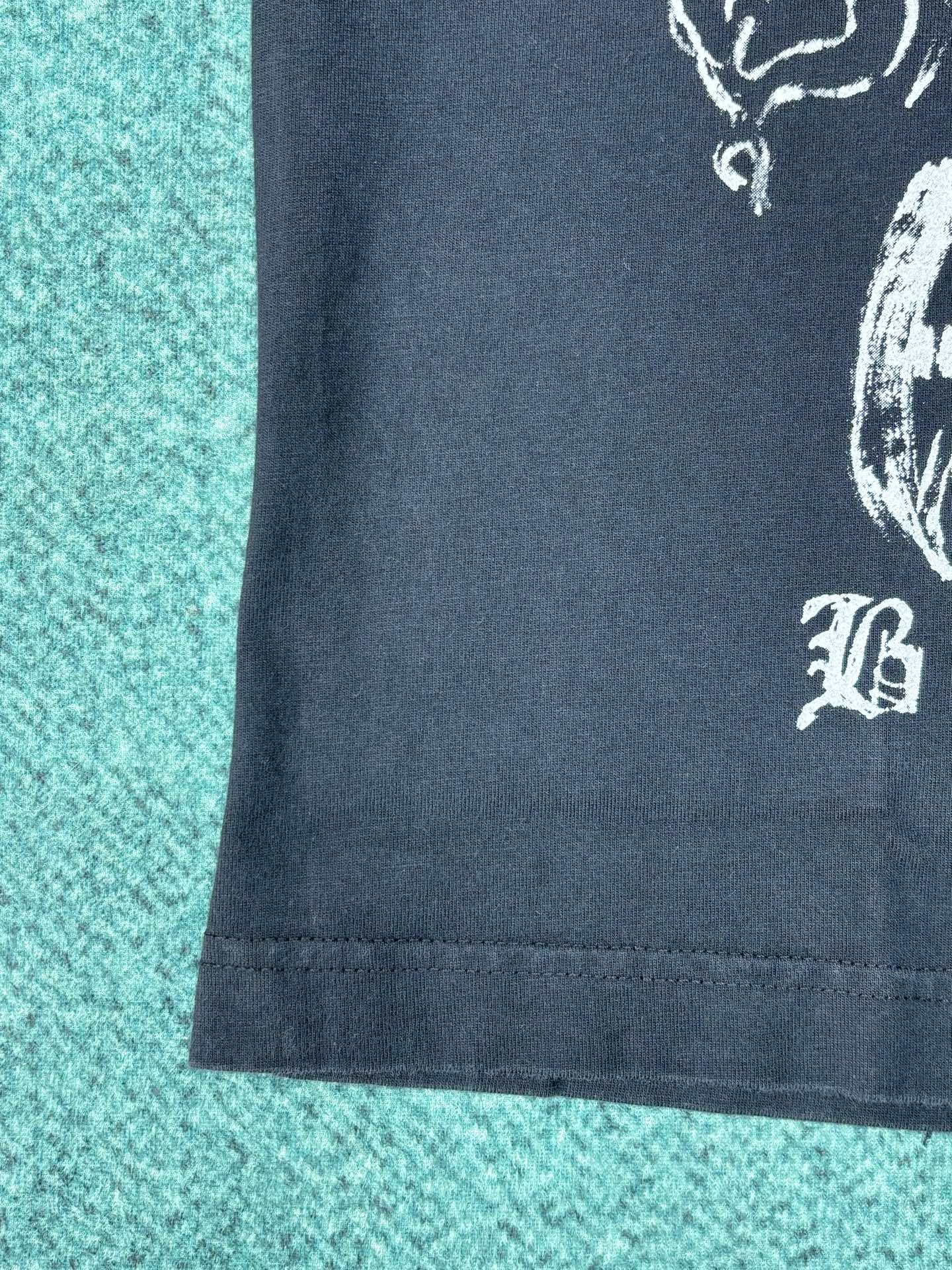 Balenciaga 巴黎世家 26SS 新款x New Year 字母印花圆领套头短袖 T恤 宽松版型 男款