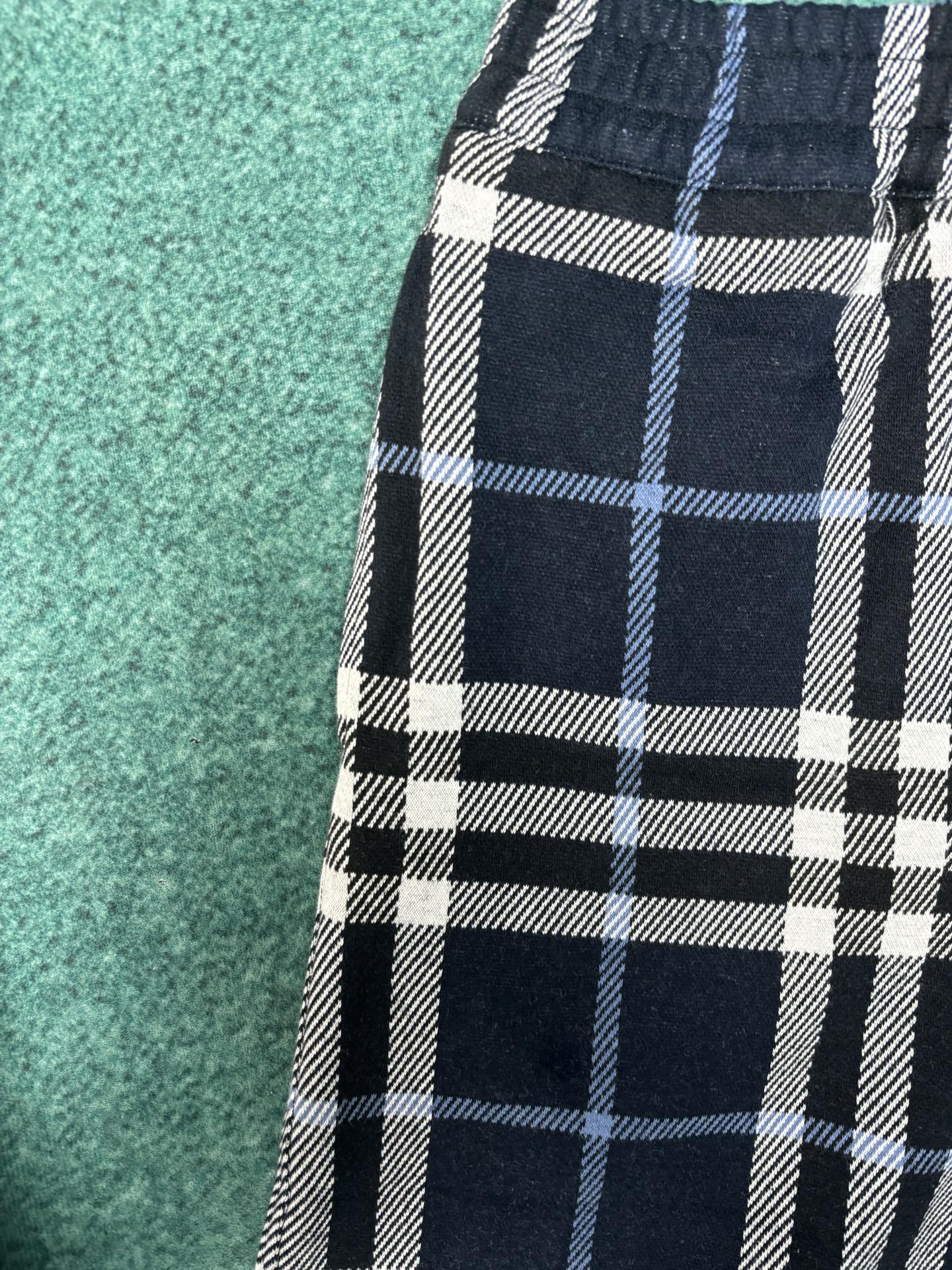 Burberry 巴宝莉 26ss新款 条格纹中腰直筒 休闲短裤 男款 黑色