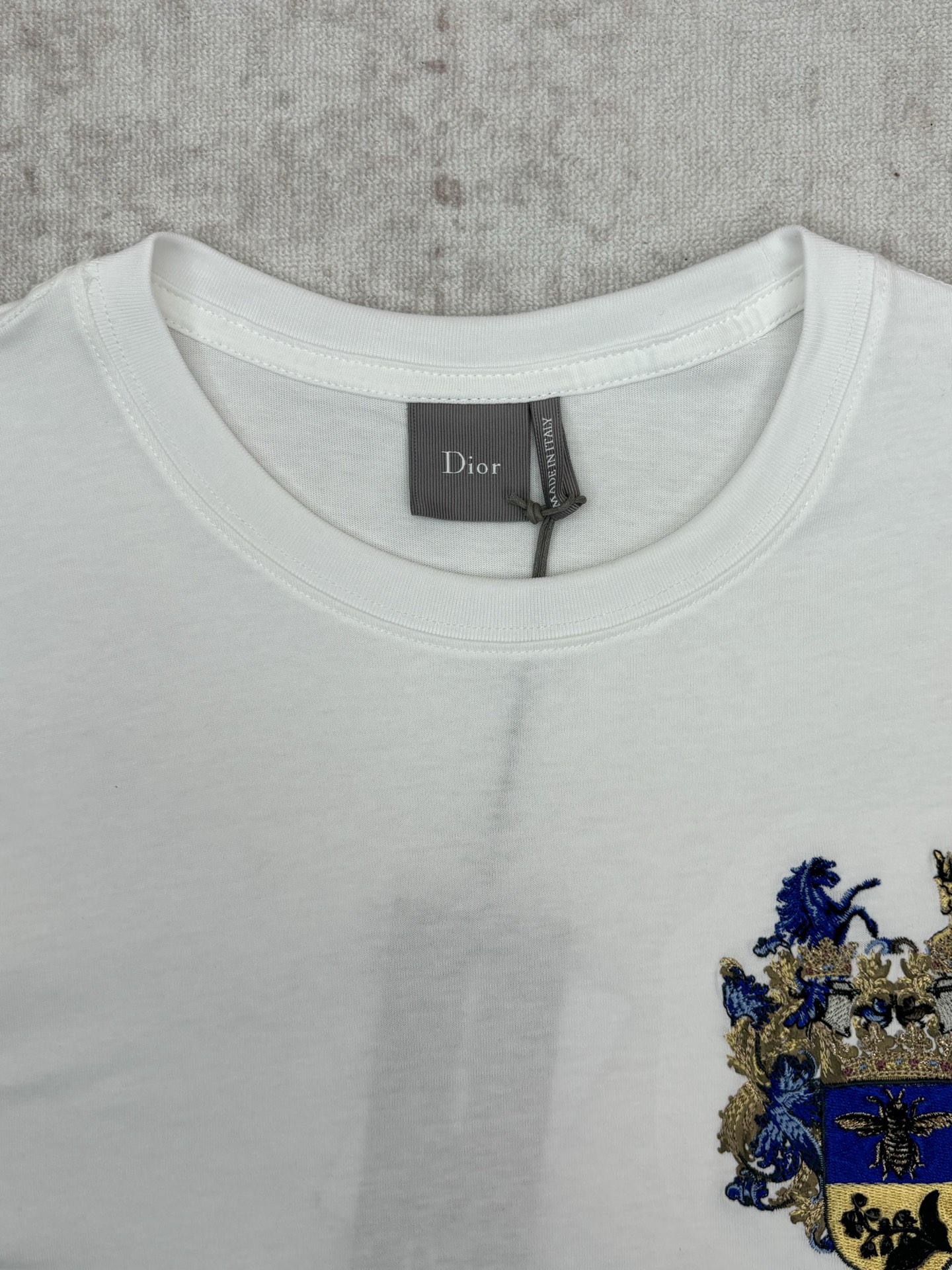 Dior 迪奥 26ss新款 T恤饰以 Dior Blason 图案刺绣