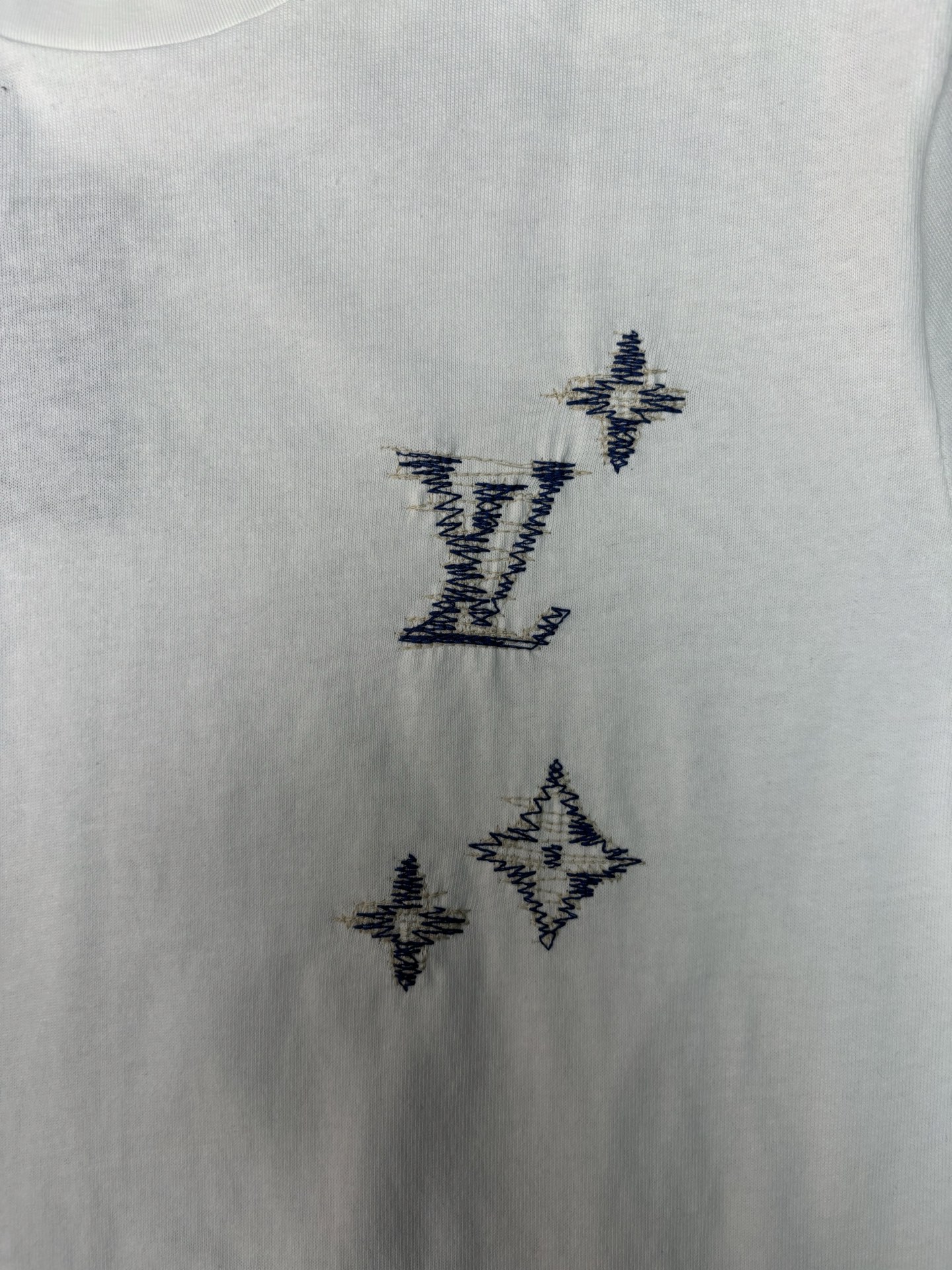 Louis Vuitton 驴家 26ss新款 刺绣圆领短袖T恤 采用12支重磅精梳纯棉平纹面料织造 克重230g