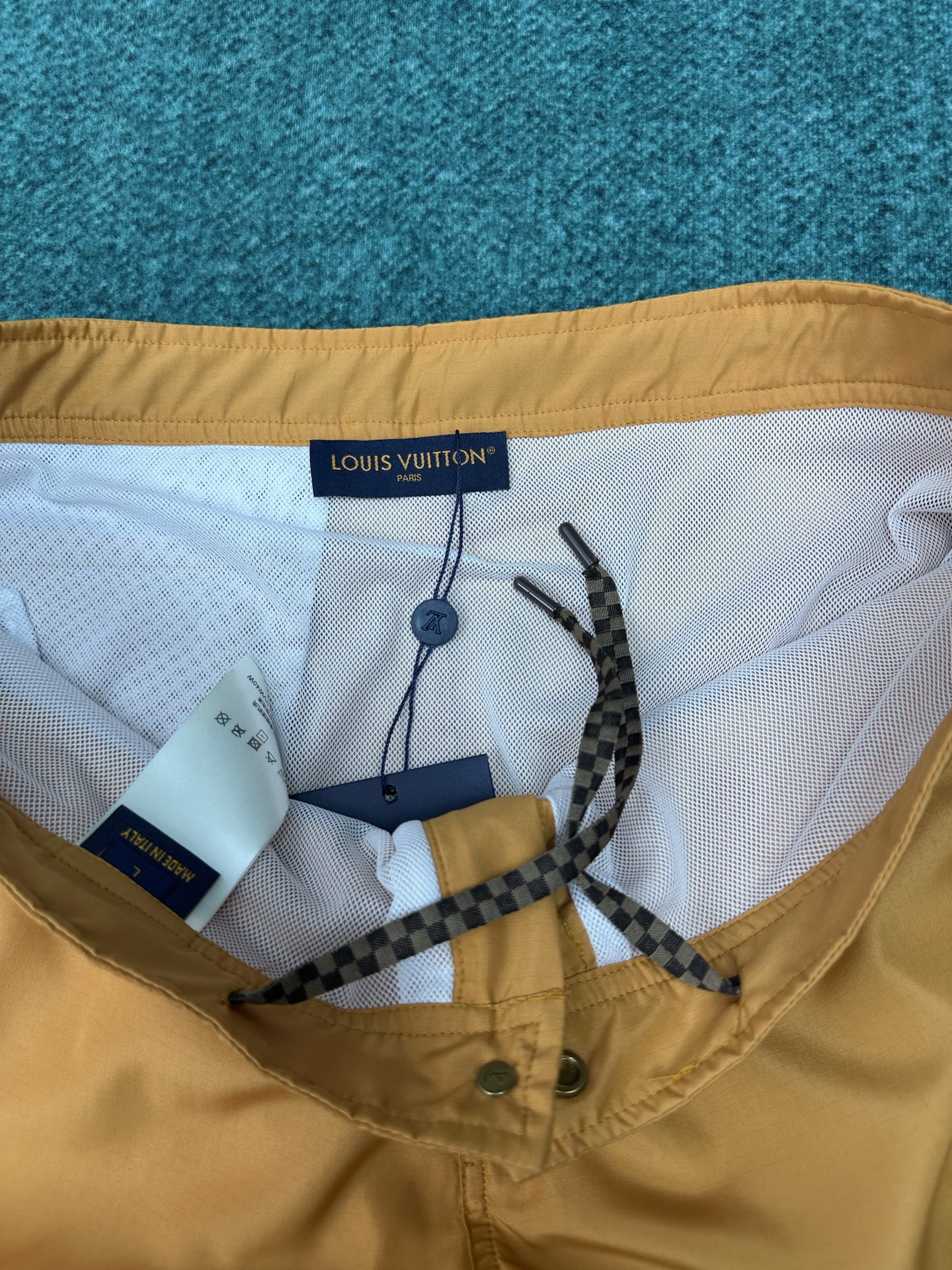 Louis Vuitton 驴家 26ss 新款春季系列 纯色意式口袋 泳裤 男款 高版本