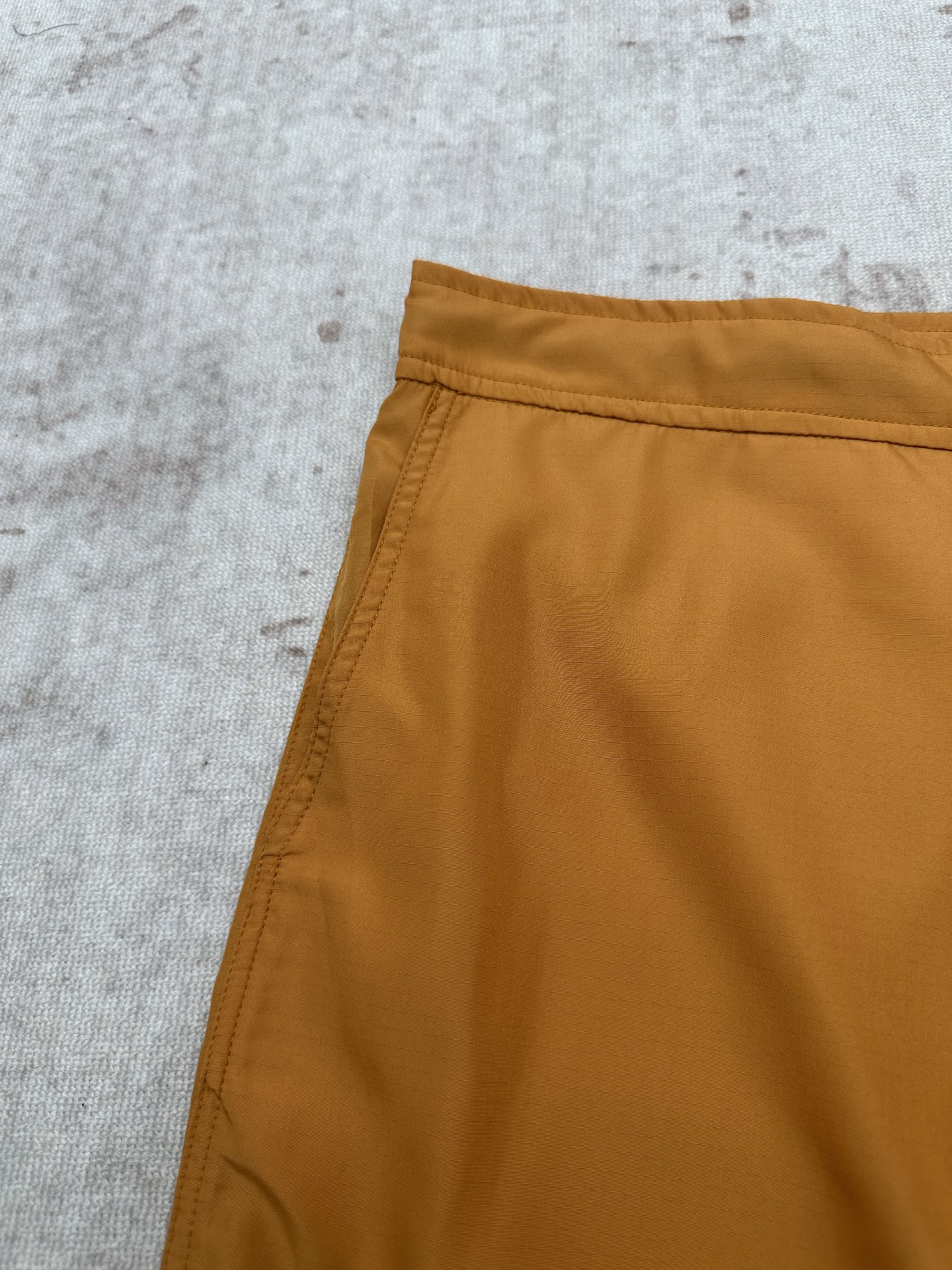 Louis Vuitton 驴家 26ss 新款春季系列 纯色意式口袋 泳裤 男款 高版本