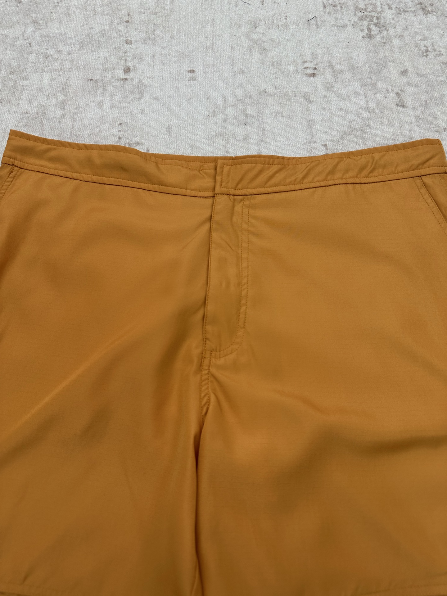 Louis Vuitton 驴家 26ss 新款春季系列 纯色意式口袋 泳裤 男款 高版本