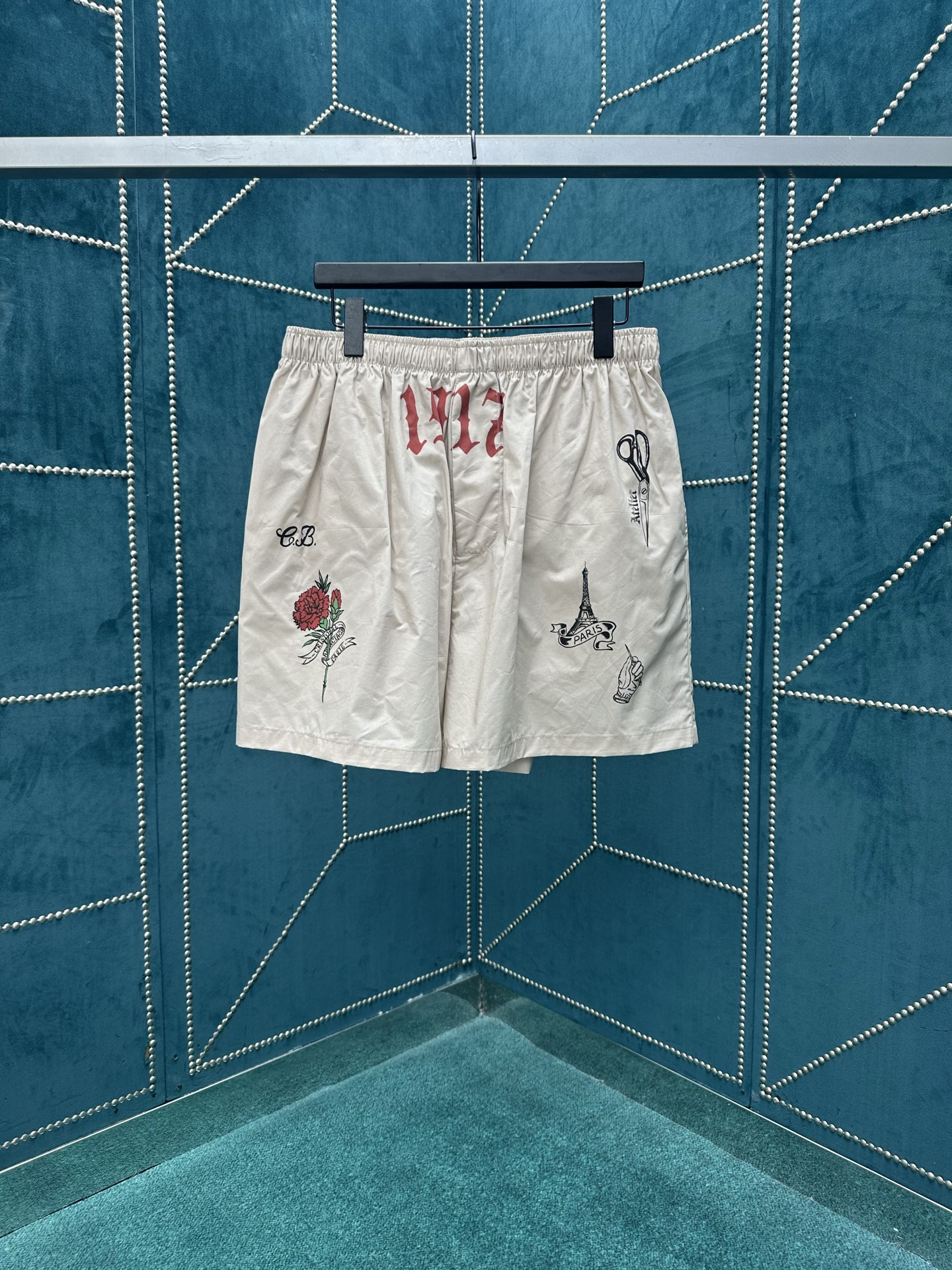 Balenciaga 巴黎 26ss新款Tattoo奶油色宽松运动短裤
