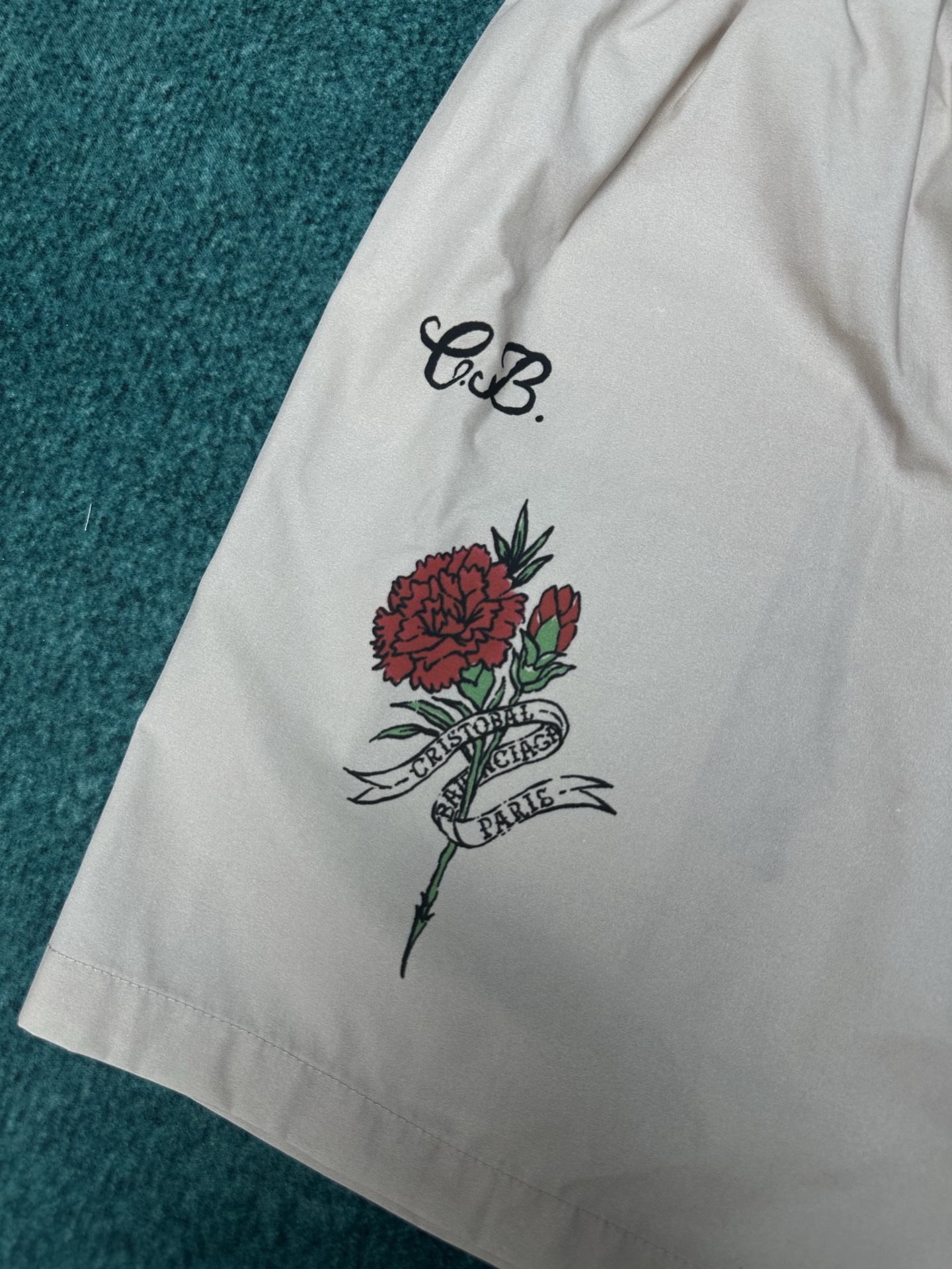 Balenciaga 巴黎 26ss新款Tattoo奶油色宽松运动短裤