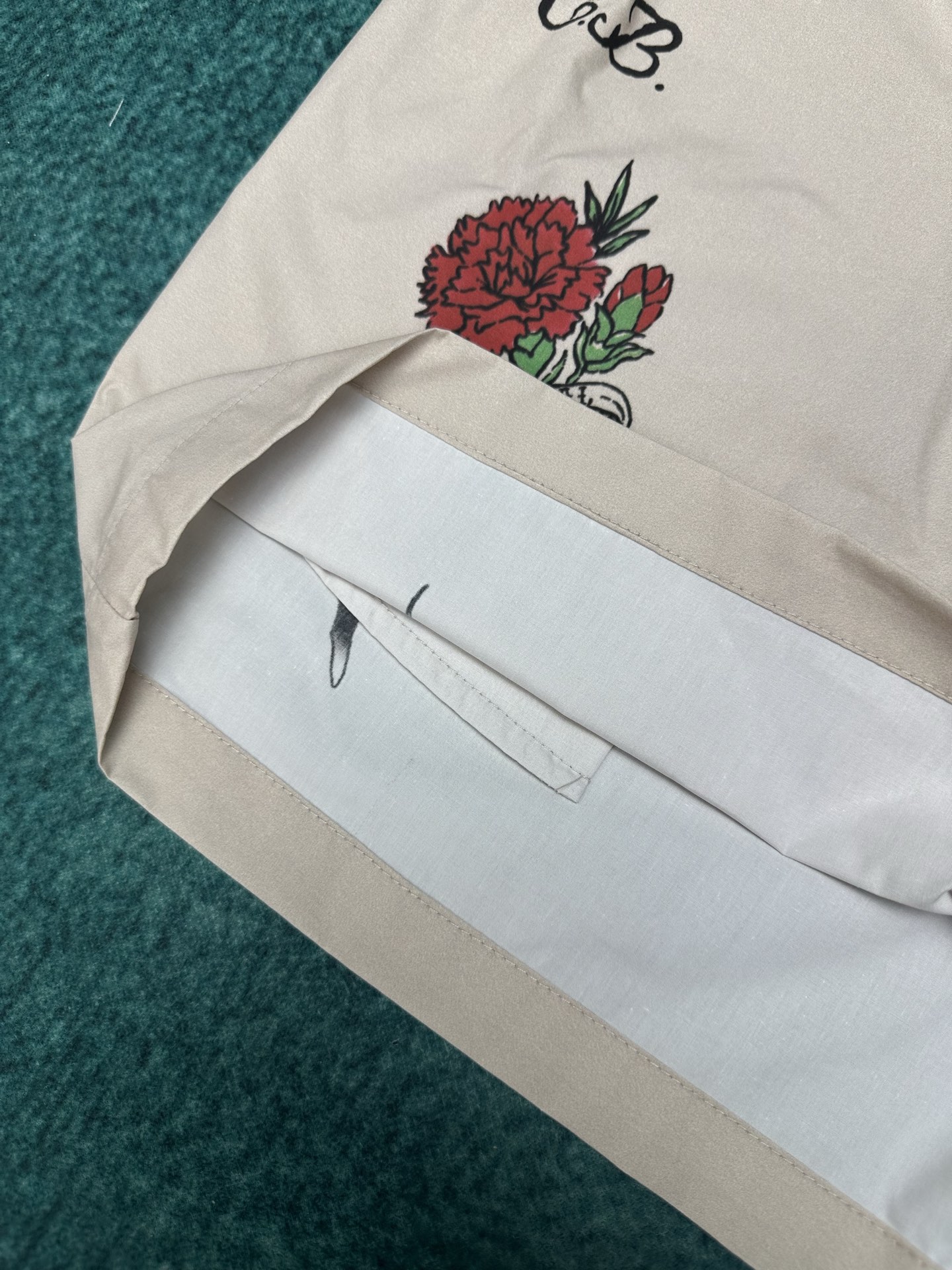 Balenciaga 巴黎 26ss新款Tattoo奶油色宽松运动短裤