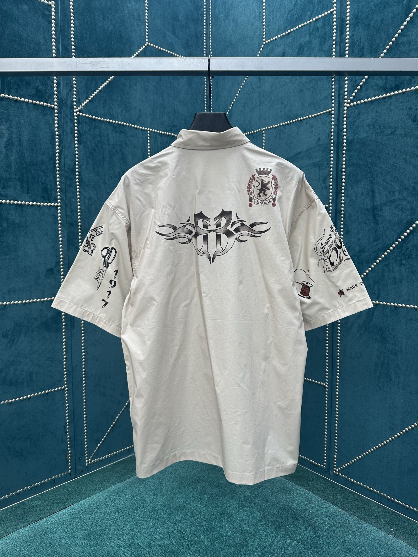 Balenciaga 巴黎 26ss新款Tattoo奶油色廓形衬衫短袖T恤