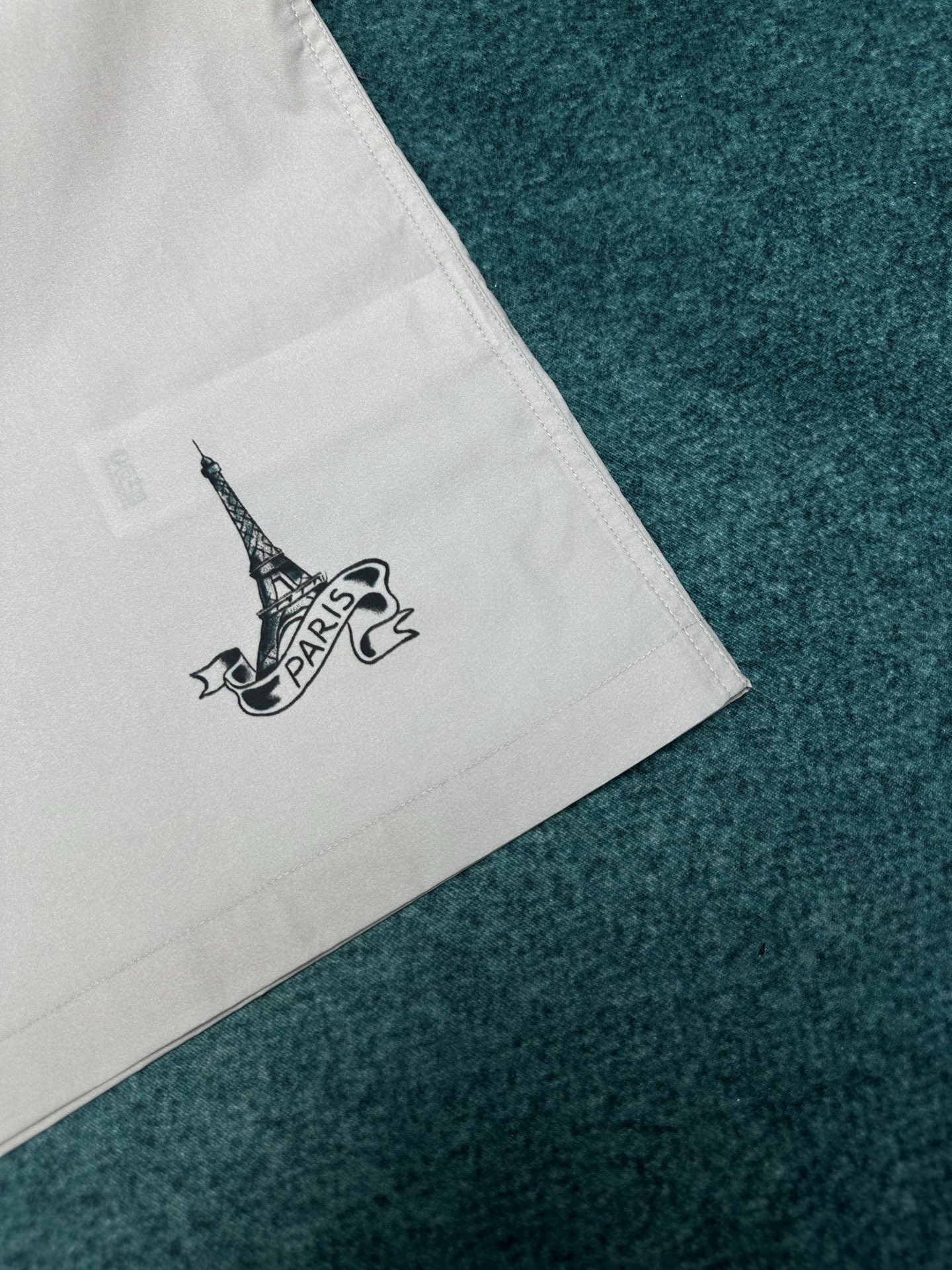 Balenciaga 巴黎 26ss新款Tattoo奶油色廓形衬衫短袖T恤
