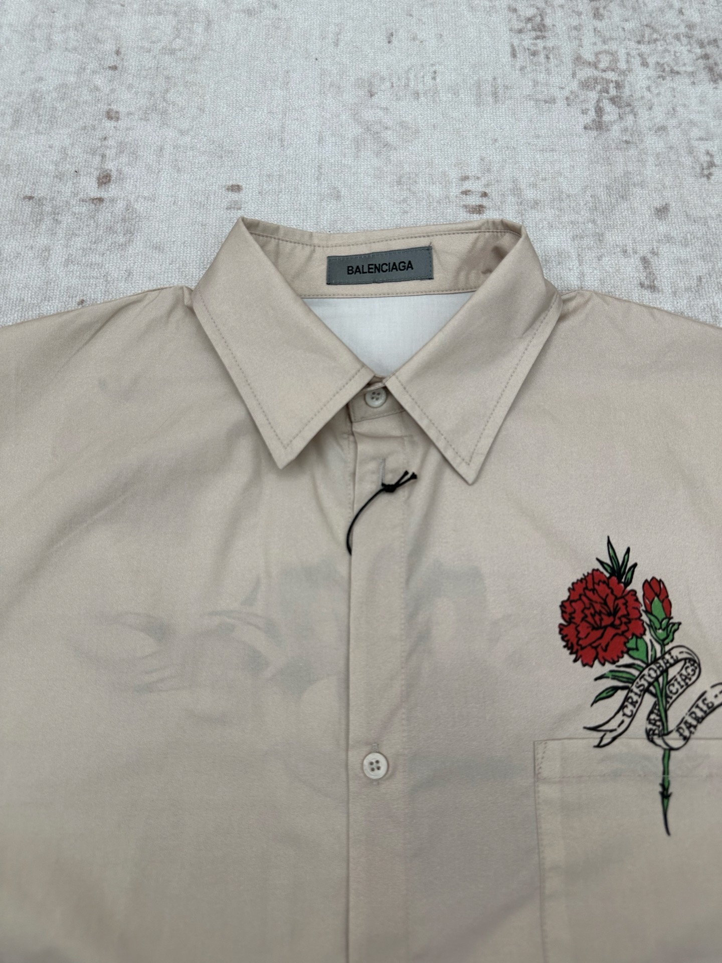 Balenciaga 巴黎 26ss新款Tattoo奶油色廓形衬衫短袖T恤