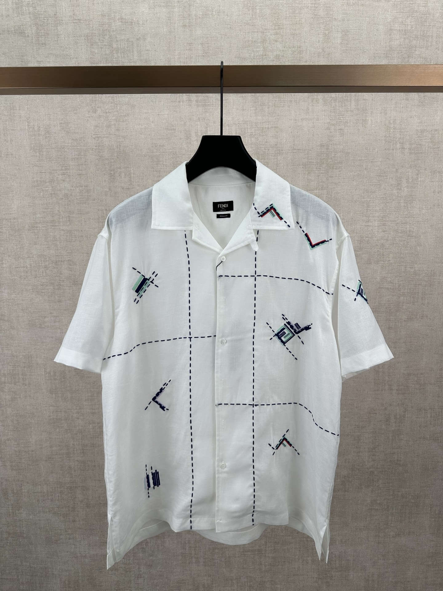 Fendi 芬迪 26ss新款保龄球领和短袖衬衫