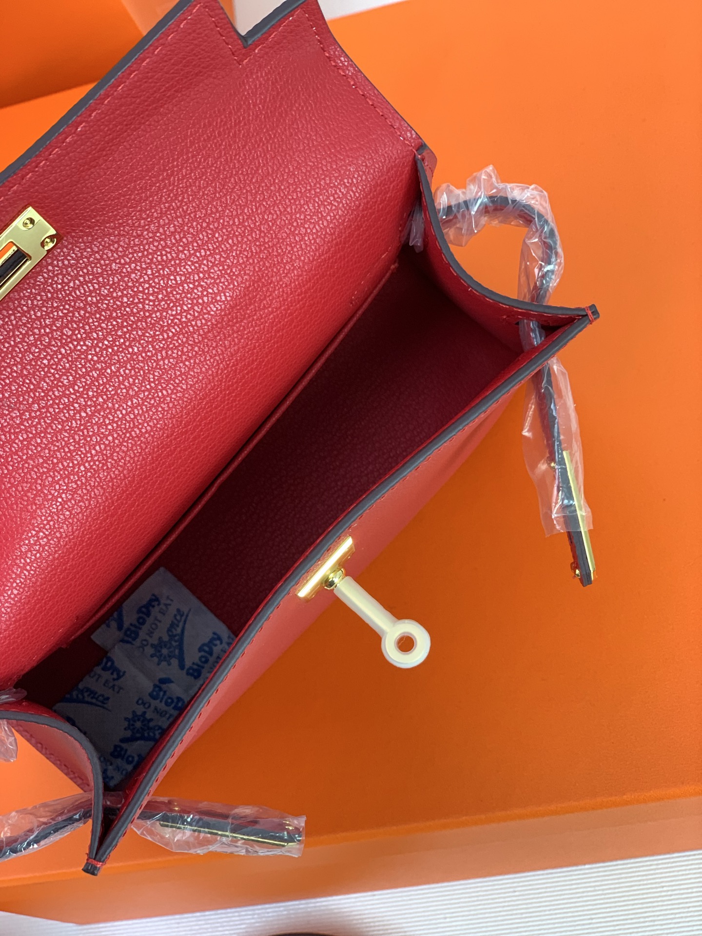 凯莉二代mini  大红金扣 爱马仕Hermes 💤凯莉包kellyHermes经典代表作之一  女士手