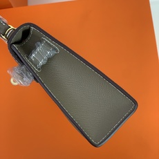 凯莉二代mini 卡其色金扣 爱马仕Hermes 💤凯莉包kellyHermes经典代表作之一 女士 凯莉二代mini 卡其色金扣 爱马仕Hermes 💤凯莉包kellyHermes经典代表作之一 女士
