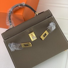 凯莉二代mini 卡其色金扣 爱马仕Hermes 💤凯莉包kellyHermes经典代表作之一 女士 凯莉二代mini 卡其色金扣 爱马仕Hermes 💤凯莉包kellyHermes经典代表作之一 女士
