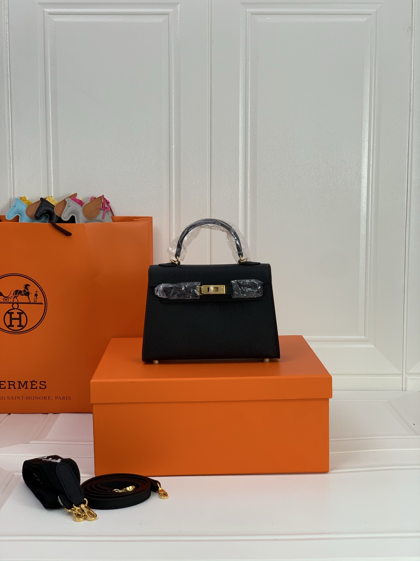 凯莉二代mini  黑色金扣 爱马仕Hermes 💤凯莉包kellyHermes经典代表作之一  女士手
