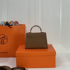 凯莉二代mini 金棕色金扣 爱马仕Hermes 💤凯莉包kellyHermes经典代表作之一 女士 凯莉二代mini 金棕色金扣 爱马仕Hermes 💤凯莉包kellyHermes经典代表作之一 女士