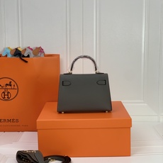 凯莉二代mini 锡器灰金扣 爱马仕Hermes 💤凯莉包kellyHermes经典代表作之一 女士 凯莉二代mini 锡器灰金扣 爱马仕Hermes 💤凯莉包kellyHermes经典代表作之一 女士