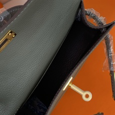 凯莉二代mini 锡器灰金扣 爱马仕Hermes 💤凯莉包kellyHermes经典代表作之一 女士 凯莉二代mini 锡器灰金扣 爱马仕Hermes 💤凯莉包kellyHermes经典代表作之一 女士