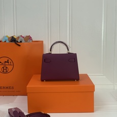 凯莉二代mini 海葵紫金扣 爱马仕Hermes 💤凯莉包kellyHermes经典代表作之一 女士 凯莉二代mini 海葵紫金扣 爱马仕Hermes 💤凯莉包kellyHermes经典代表作之一 女士