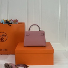 凯莉二代mini 樱花粉金扣 爱马仕Hermes 💤凯莉包kellyHermes经典代表作之一 女士 凯莉二代mini 樱花粉金扣 爱马仕Hermes 💤凯莉包kellyHermes经典代表作之一 女士