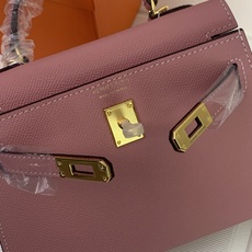 凯莉二代mini 樱花粉金扣 爱马仕Hermes 💤凯莉包kellyHermes经典代表作之一 女士 凯莉二代mini 樱花粉金扣 爱马仕Hermes 💤凯莉包kellyHermes经典代表作之一 女士