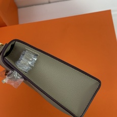 凯莉二代mini 大象灰金扣 爱马仕Hermes 💤凯莉包kellyHermes经典代表作之一 女士 凯莉二代mini 大象灰金扣 爱马仕Hermes 💤凯莉包kellyHermes经典代表作之一 女士