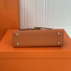 凯莉二代mini 橙色金扣 爱马仕Hermes 💤凯莉包kellyHermes经典代表作之一 女士手 凯莉二代mini 橙色金扣 爱马仕Hermes 💤凯莉包kellyHermes经典代表作之一 女士手
