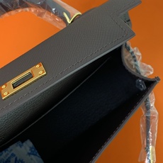 凯莉二代mini 乌木色金扣 爱马仕Hermes 💤凯莉包kellyHermes经典代表作之一 女士 凯莉二代mini 乌木色金扣 爱马仕Hermes 💤凯莉包kellyHermes经典代表作之一 女士