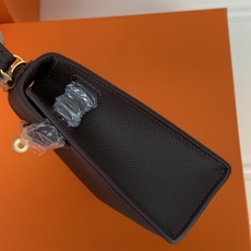 凯莉二代mini 乌木色金扣 爱马仕Hermes 💤凯莉包kellyHermes经典代表作之一 女士 凯莉二代mini 乌木色金扣 爱马仕Hermes 💤凯莉包kellyHermes经典代表作之一 女士