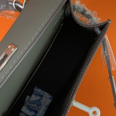 凯莉二代mini 锡器灰银扣 爱马仕Hermes 💤凯莉包kellyHermes经典代表作之一 女士 凯莉二代mini 锡器灰银扣 爱马仕Hermes 💤凯莉包kellyHermes经典代表作之一 女士