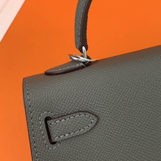 凯莉二代mini 锡器灰银扣 爱马仕Hermes 💤凯莉包kellyHermes经典代表作之一 女士 凯莉二代mini 锡器灰银扣 爱马仕Hermes 💤凯莉包kellyHermes经典代表作之一 女士