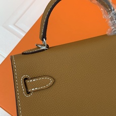 凯莉二代mini 金棕色银扣 爱马仕Hermes 💤凯莉包kellyHermes经典代表作之一 女士 凯莉二代mini 金棕色银扣 爱马仕Hermes 💤凯莉包kellyHermes经典代表作之一 女士