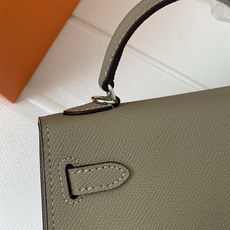 凯莉二代mini 大象灰银扣 爱马仕Hermes 💤凯莉包kellyHermes经典代表作之一 女士 凯莉二代mini 大象灰银扣 爱马仕Hermes 💤凯莉包kellyHermes经典代表作之一 女士