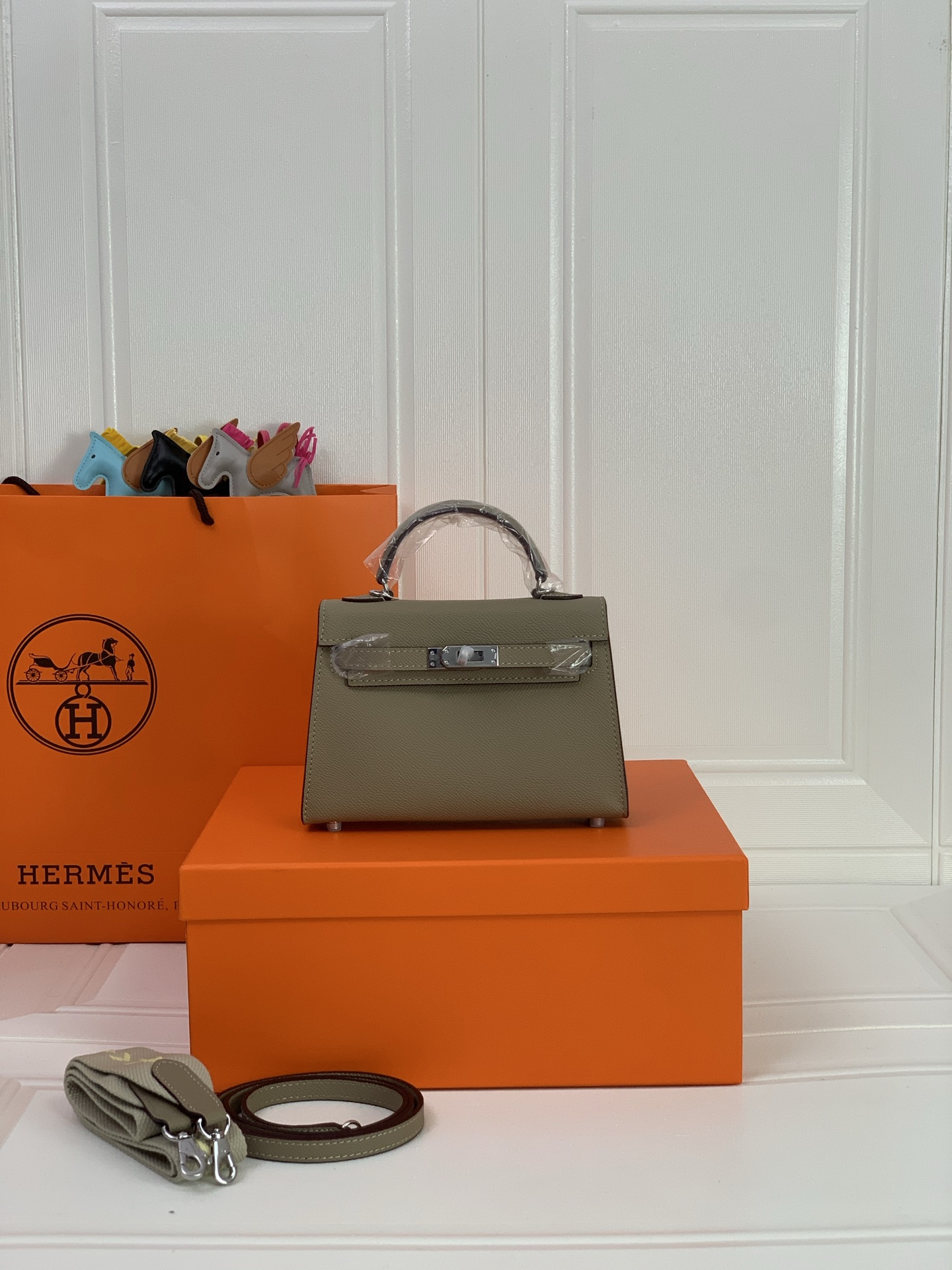 凯莉二代mini  大象灰银扣 爱马仕Hermes 💤凯莉包kellyHermes经典代表作之一  女士