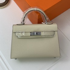 凯莉二代mini 奶昔白银扣 爱马仕Hermes 💤凯莉包kellyHermes经典代表作之一 女士 凯莉二代mini 奶昔白银扣 爱马仕Hermes 💤凯莉包kellyHermes经典代表作之一 女士