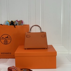 凯莉二代mini 橙色银扣 爱马仕Hermes 💤凯莉包kellyHermes经典代表作之一 女士手 凯莉二代mini 橙色银扣 爱马仕Hermes 💤凯莉包kellyHermes经典代表作之一 女士手