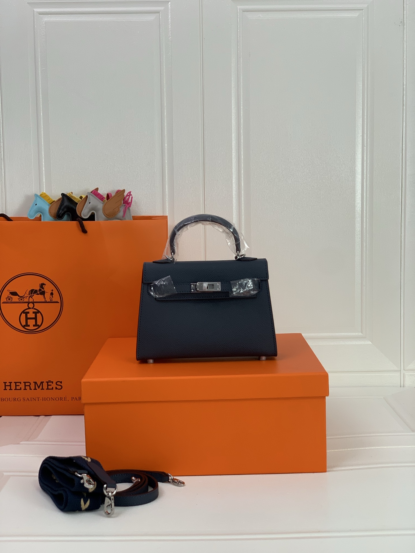 凯莉二代mini  宝蓝色银扣 爱马仕Hermes 💤凯莉包kellyHermes经典代表作之一  女士