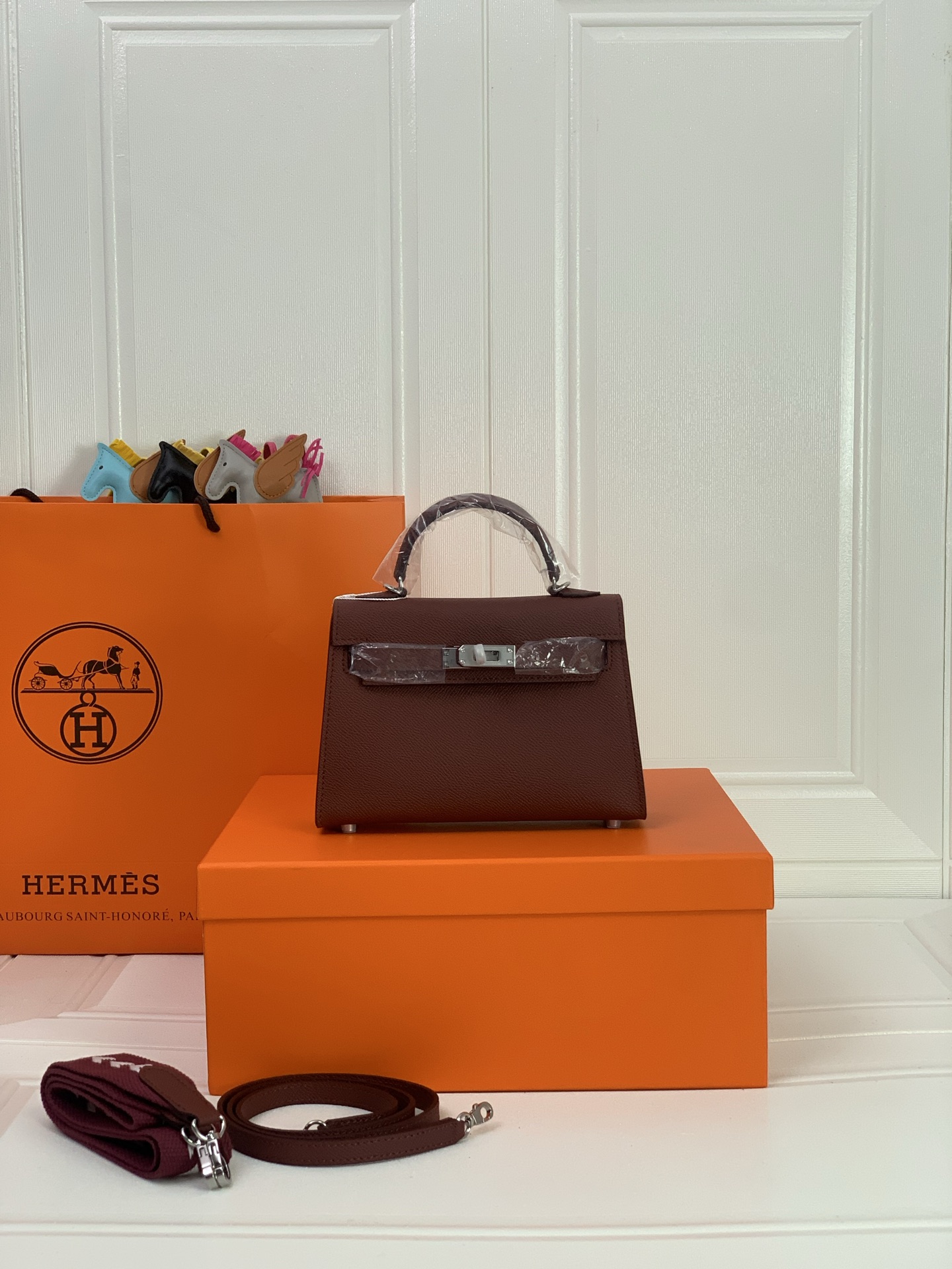 凯莉二代mini  波尔多红银扣 爱马仕Hermes 💤凯莉包kellyHermes经典代表作之一  女