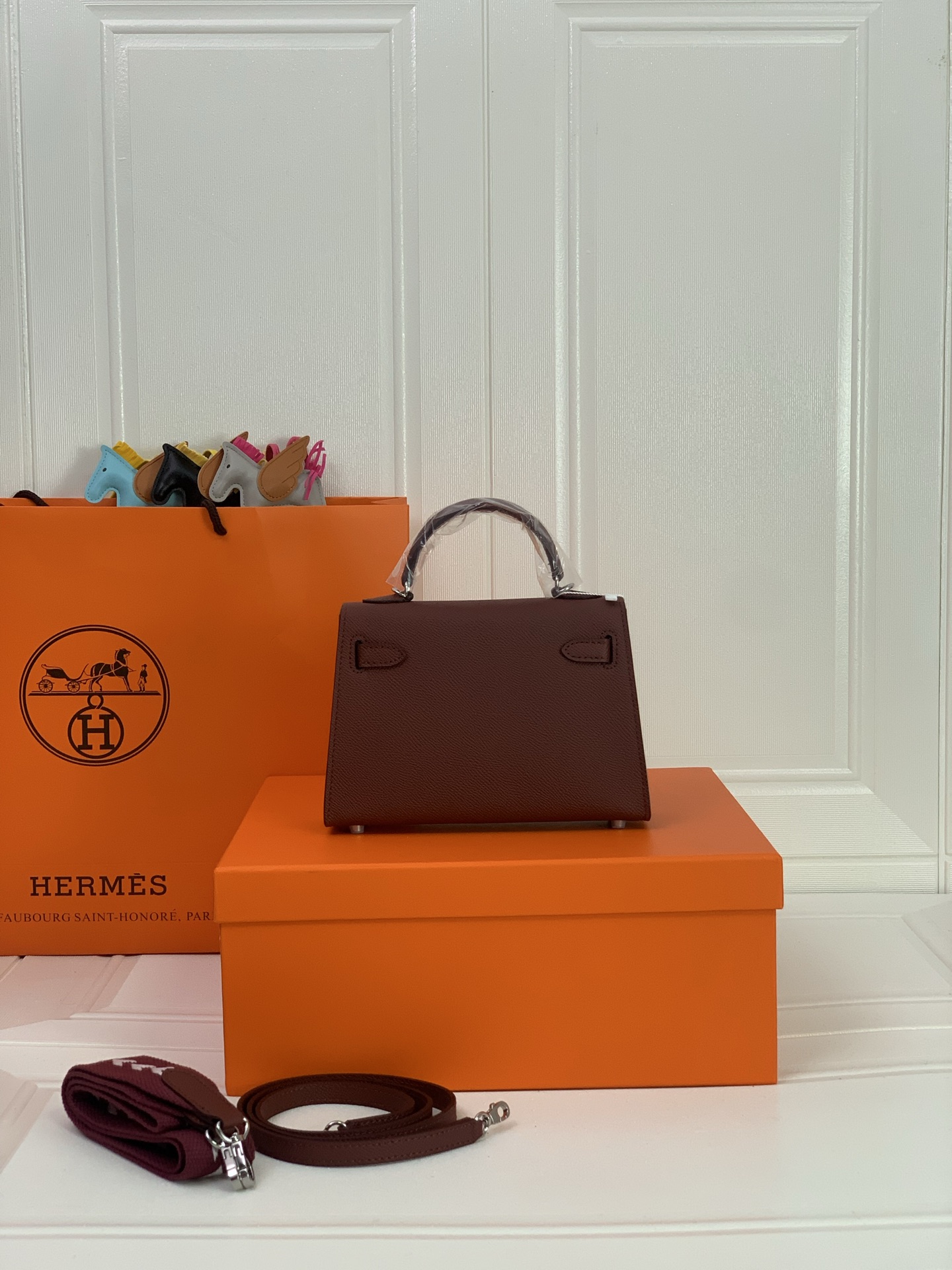 凯莉二代mini  波尔多红银扣 爱马仕Hermes 💤凯莉包kellyHermes经典代表作之一  女